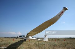 俄一太陽能電池飛機(jī)完成首次試驗(yàn)性飛行-廣州出口空運(yùn)