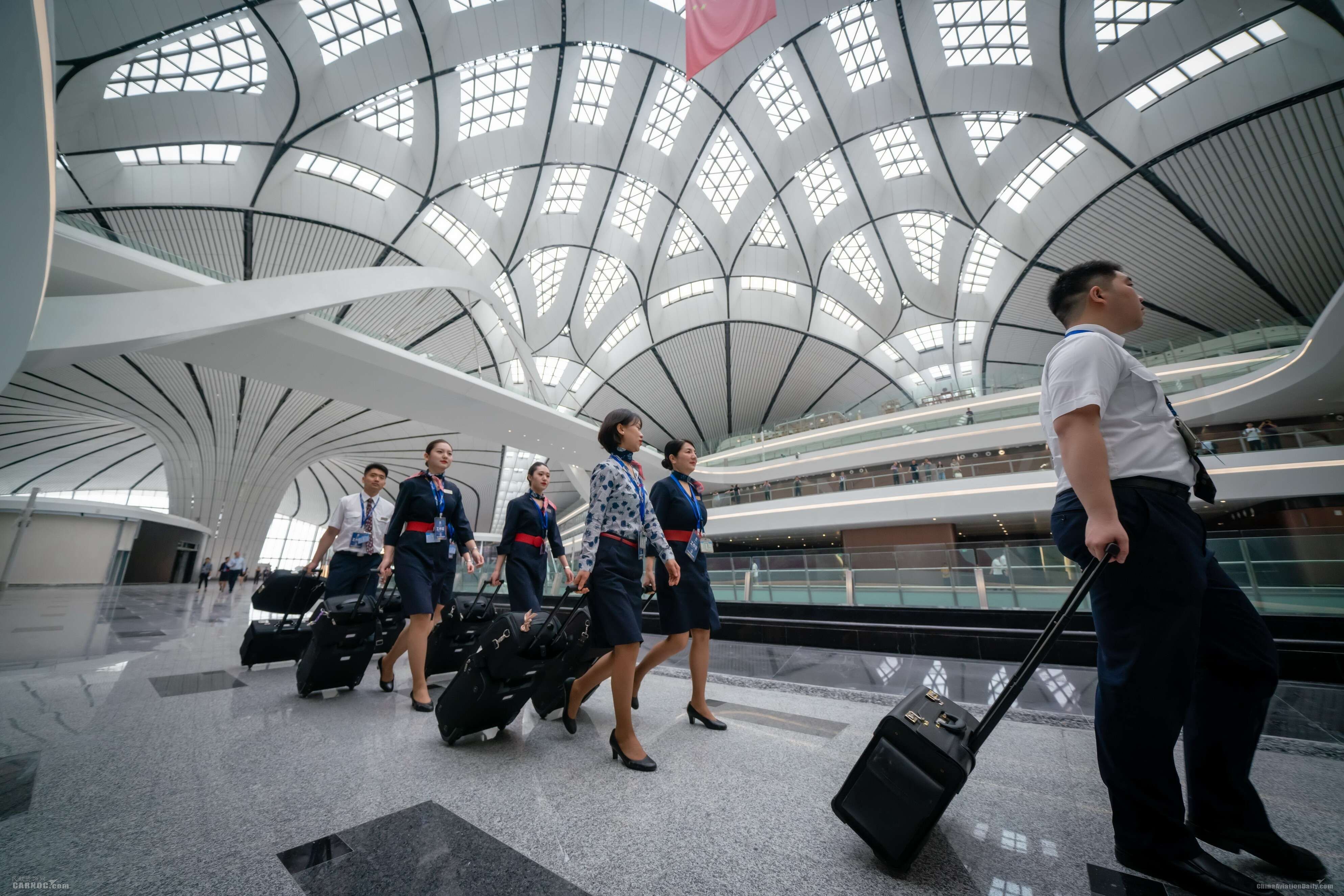 啟用“人臉識(shí)別自助值機(jī)”，東航參加大興國(guó)際機(jī)場(chǎng)首場(chǎng)演練-廈門國(guó)際快遞