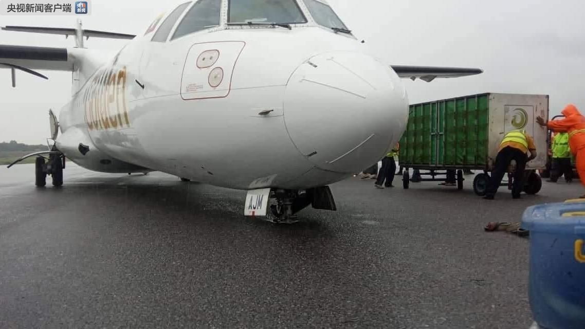 前起落架斷裂！緬甸一架ATR-72降落時沖出跑道