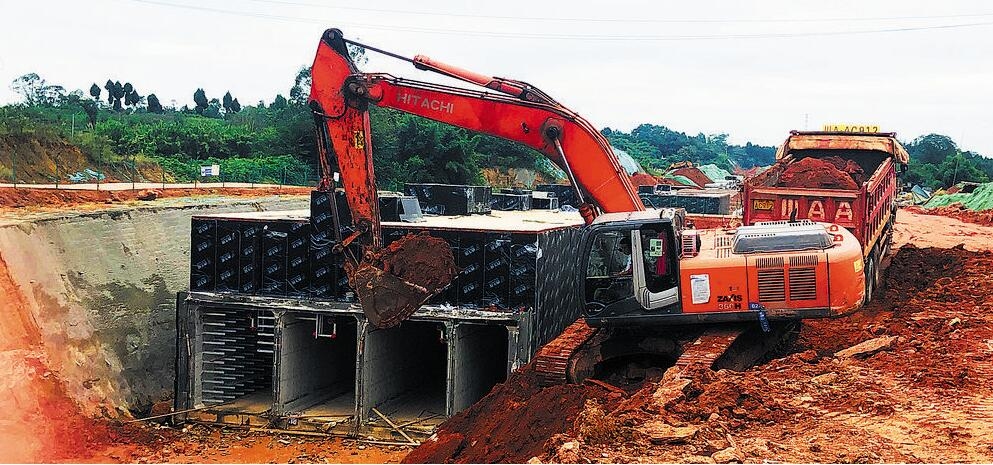 成都天府機(jī)場北一線道路和綜合管廊工程全速推進(jìn)-香港國際空運