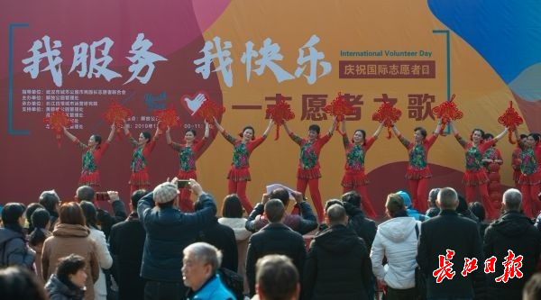 母女上陣、三代同臺，這場文藝演出很溫馨