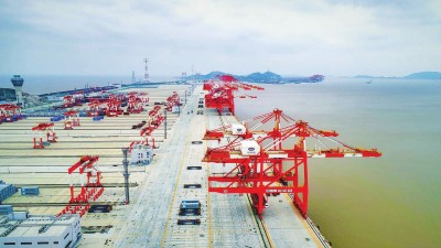 烏克蘭航空-洋山四期自動(dòng)化碼頭兩年吞吐500余萬(wàn)標(biāo)準(zhǔn)箱