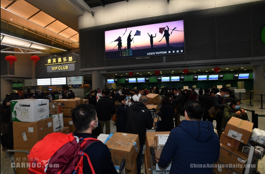 海運價格-東航包機伴著鼠年鐘聲起飛 運送上海首批136名醫(yī)護人員馳援武漢