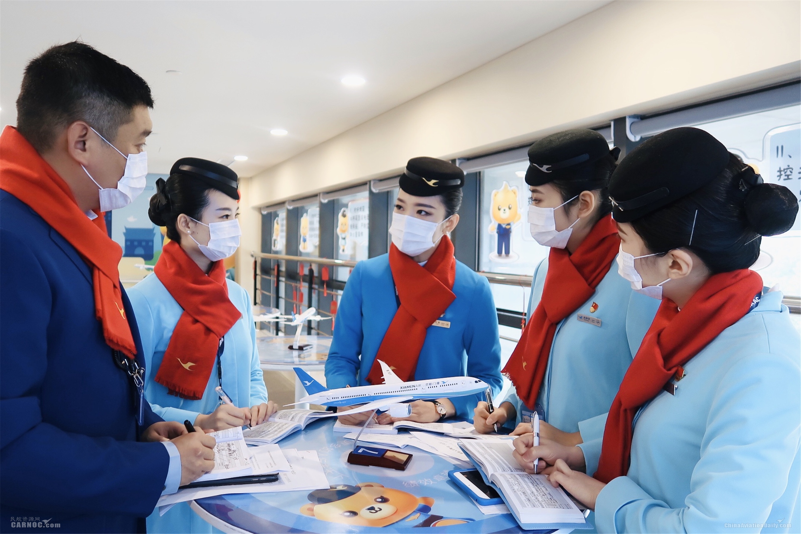烏克蘭航空-三航同飛，再援武漢|廈航集團保障閩冀贛三省醫(yī)療隊赴漢救援