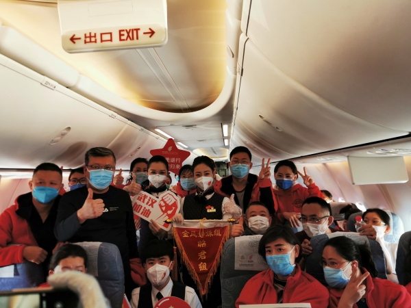 烏克蘭航空-國(guó)航內(nèi)蒙古公司再派兩架飛機(jī)護(hù)送內(nèi)蒙古第八批醫(yī)療隊(duì)增援武漢