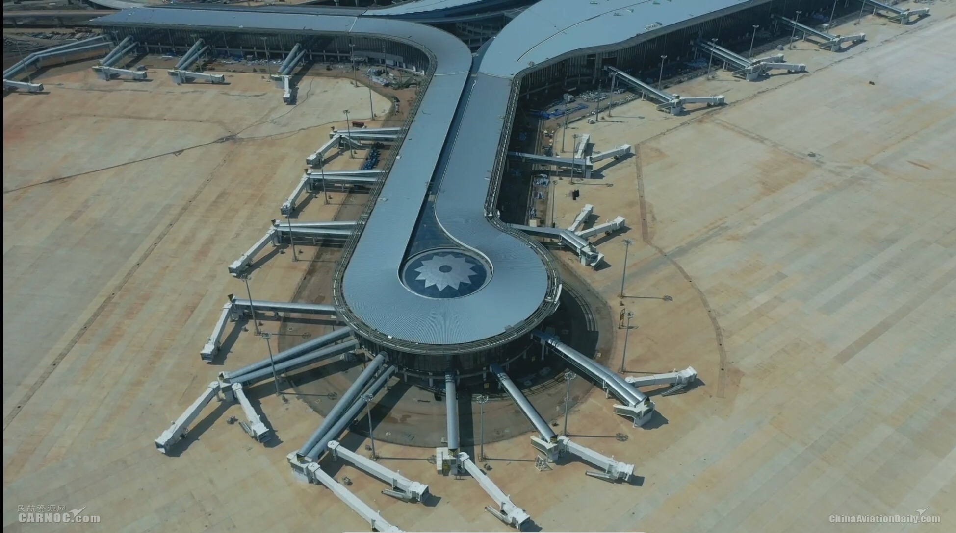 空運(yùn)寵物-?？诿捞m機(jī)場(chǎng)二期擴(kuò)建項(xiàng)目：全面復(fù)工投身海南自貿(mào)港建設(shè) 夯實(shí)高質(zhì)量發(fā)展基石