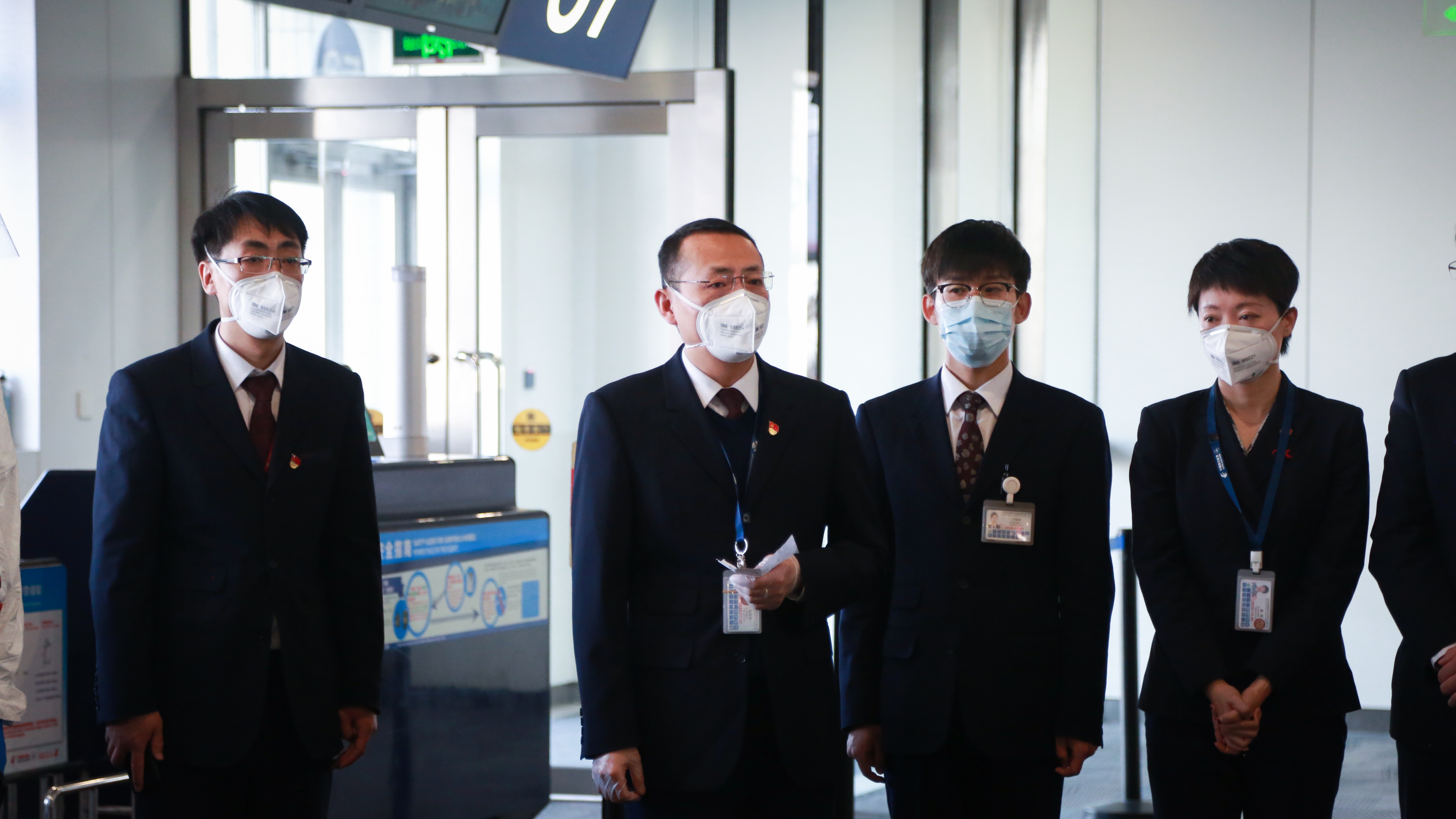 亞美尼亞空運-東航北京分公司成立首都機場T3-D國際進港中轉(zhuǎn)旅客保障突擊隊