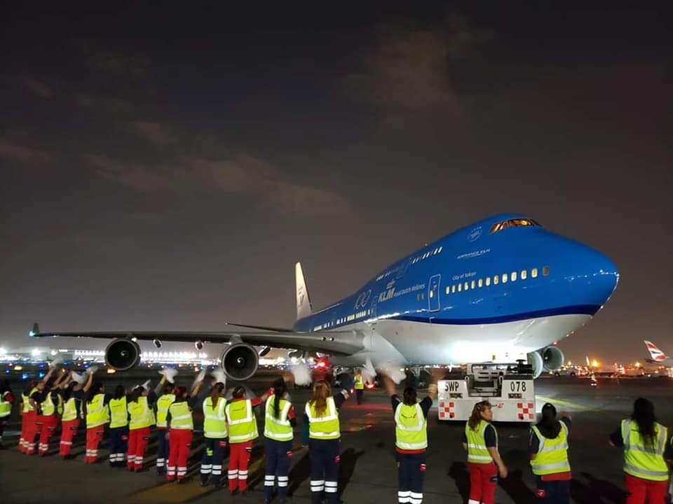 視頻：致以最高禮遇 荷航提前退役波音747機(jī)隊(duì)