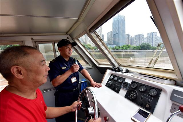  江津海事處執(zhí)法職員正在巡邏
-泰國(guó)空運(yùn)