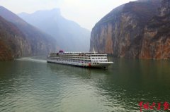 而且它是一種結(jié)合交通+旅游雙重特性的旅游方式
-國際空運(yùn)快遞