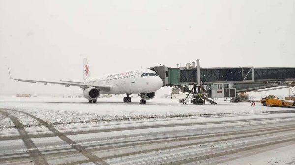 運籌帷幄，抗擊冰雪—記東航山東分公司生產(chǎn)指揮中心冰雪天氣下的航班保障